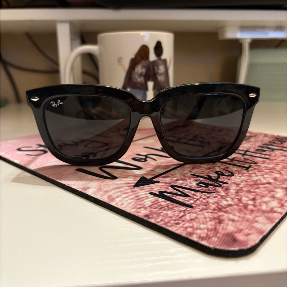 Ray-Ban Black Sunglasses